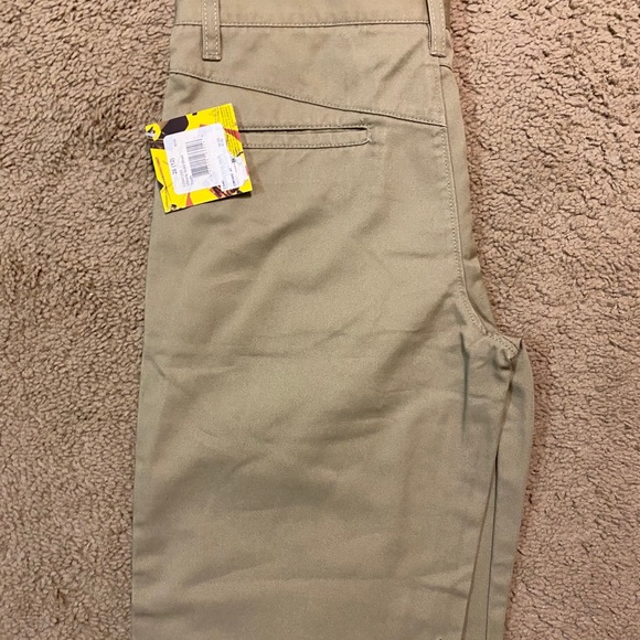 Volcom shorts - Picture 2 of 2